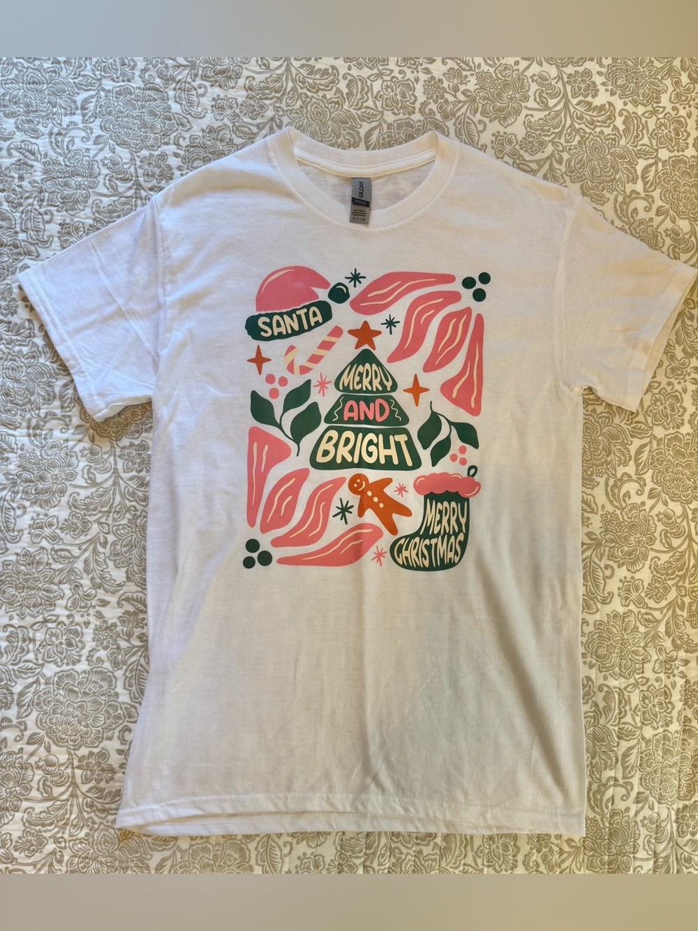 Gildan Brand Merry & Bright Merry Christmas T-shirt Adult S, White Green Pink